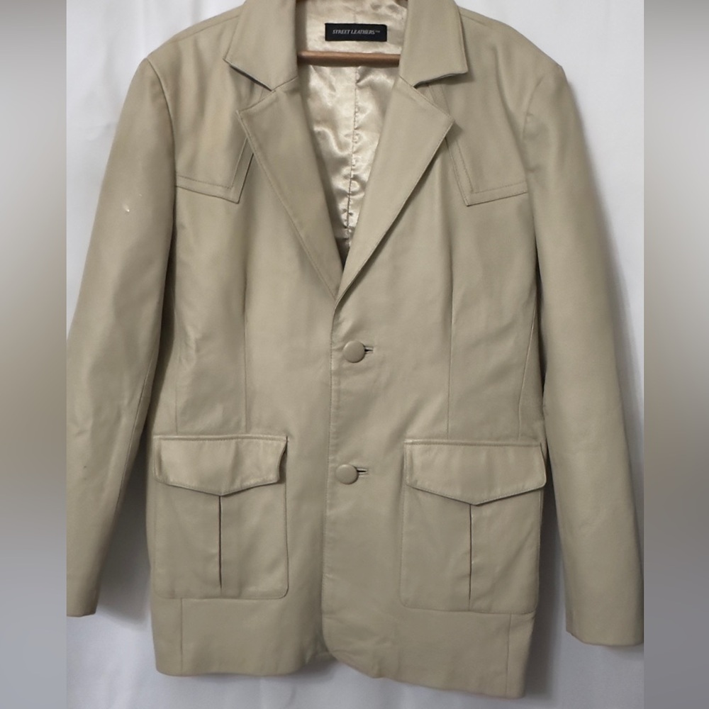 Street Leathers blazer Tan L note: check pictures for small imperfections.